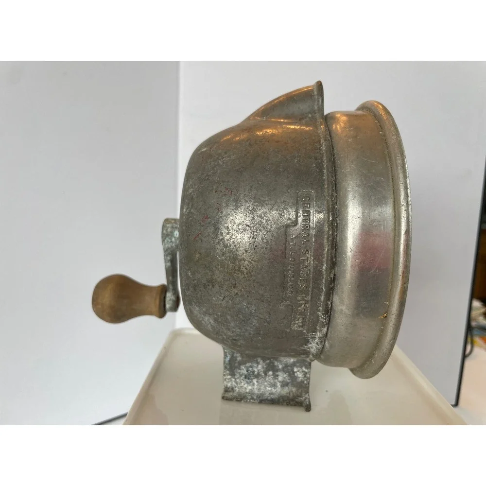 Vintage Central States Mfg Co Hand Crank Juicer St Louis MO Metal Silver OS
